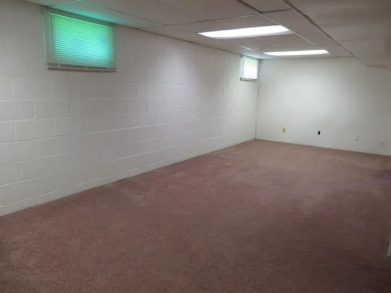 3202 Calhoun St — Photo 11
