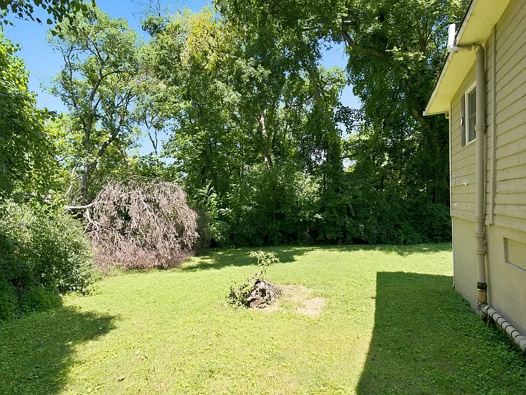 501 Weakley Ave — Photo 33