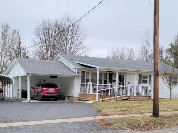 418 E Griggsville St, Pittsfield, IL 62363