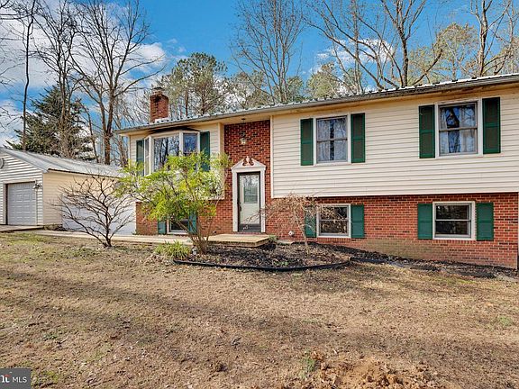 2nd image of 26241 Gardiner Ct