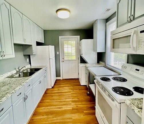5th image of 1665 Westhill Rd