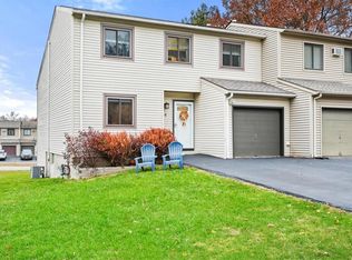 4 Laurel Ct, Fishkill, NY 12524
