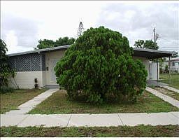 3rd image of 264 NE 45th Ct