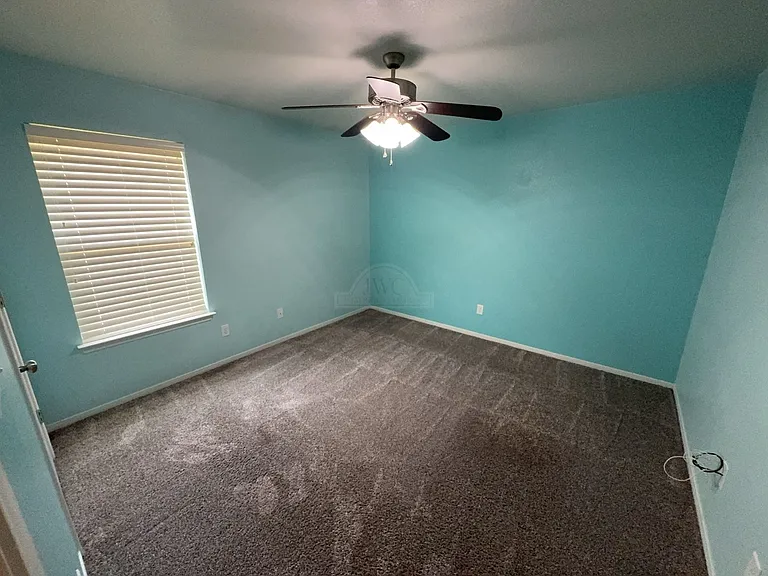 9911 Diana Dr — Photo 20