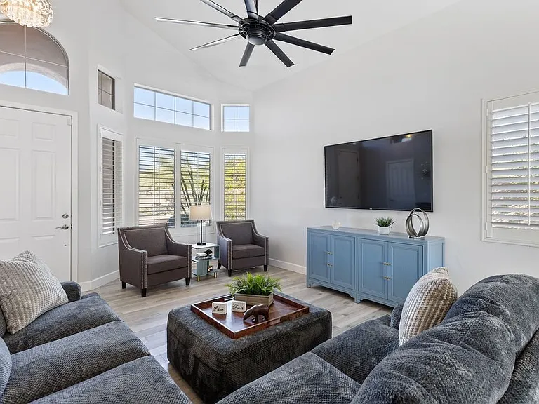 10353 E Karen Dr — Photo 3