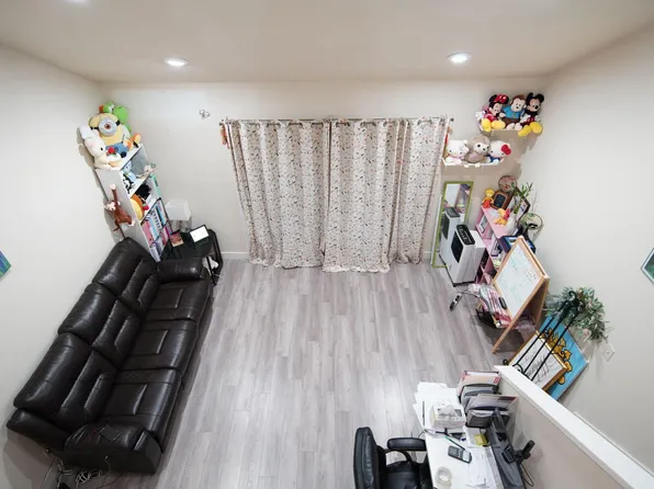 263 Orange Blossom #49, Irvine, CA 92618