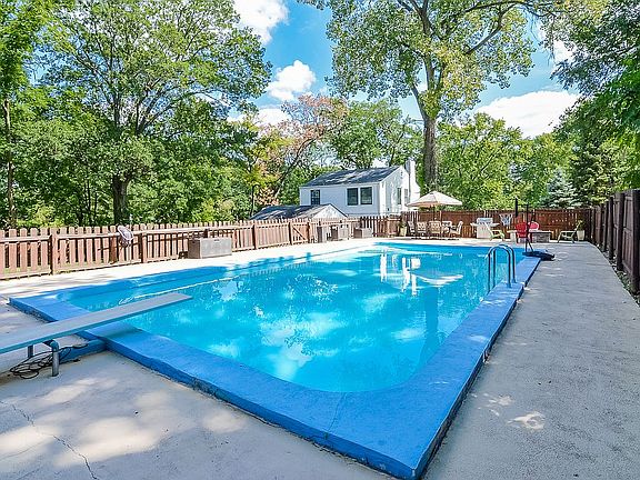 5th image of 1021 Ayres Dr