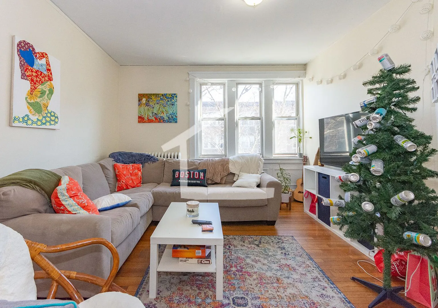 Huge 6 bed unit located near BU for the upcoming school year! — Photo 3