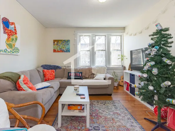 319 Saint Paul St, Brookline, MA