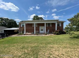 209 Summitt Dr, Maryville, TN 37804