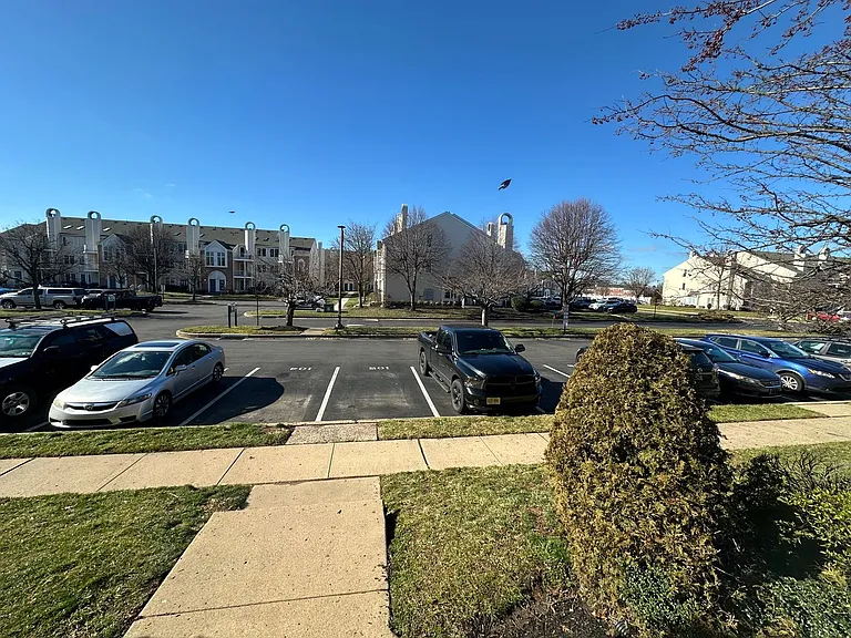 13 Michele Ct — Photo 3