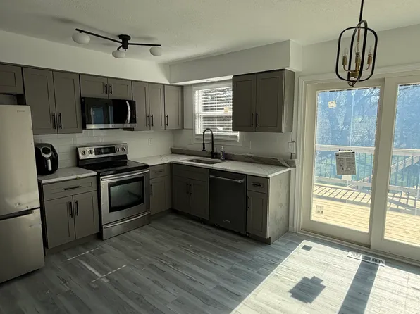 (undisclosed Address), Grandview, MO 64030