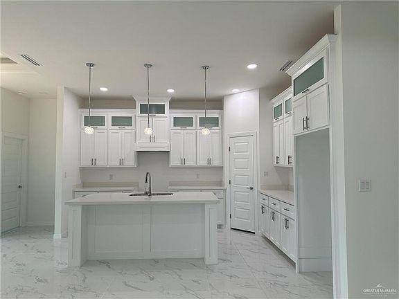 3rd image of 3018 E Bella Vista Ave