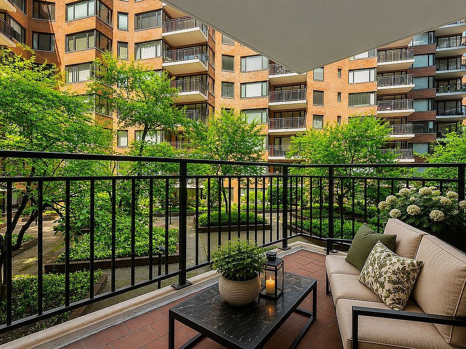 1st image of 60 Sutton Pl S #3HS
