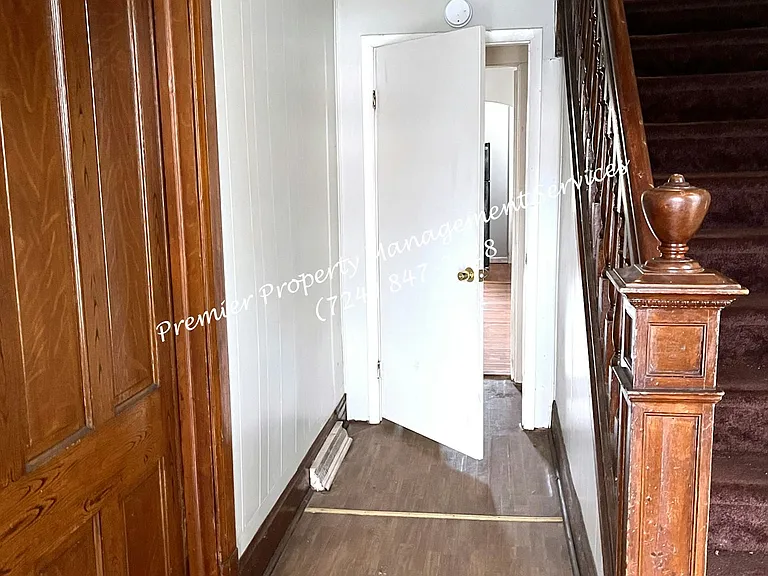 536 Glenwood Ave #1 — Photo 2