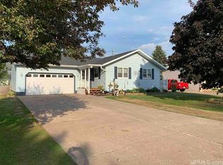 1660 Glenwood Ln, Ishpeming, MI 49849