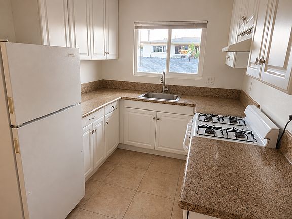 3rd image of 3726 Madison Ave APT 6