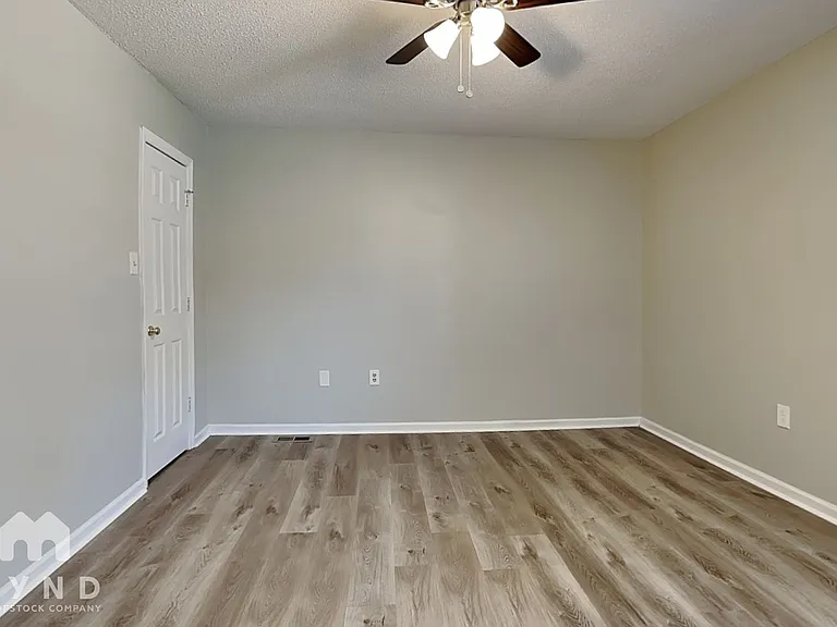 105 Mary Michael Ln — Photo 9