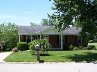 203 Southwind Dr, Winchester, KY 40391