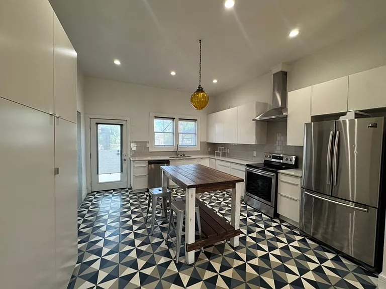 511 N Monumental — Photo 9