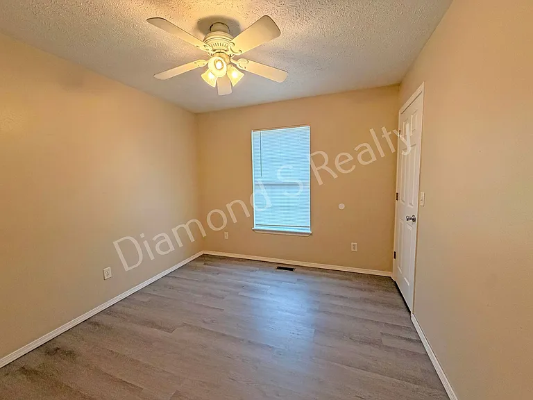 1452 N Ethyl Ave — Photo 8