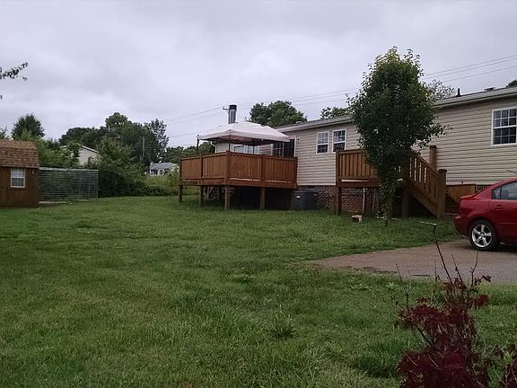 2nd image of 765 E 11th St