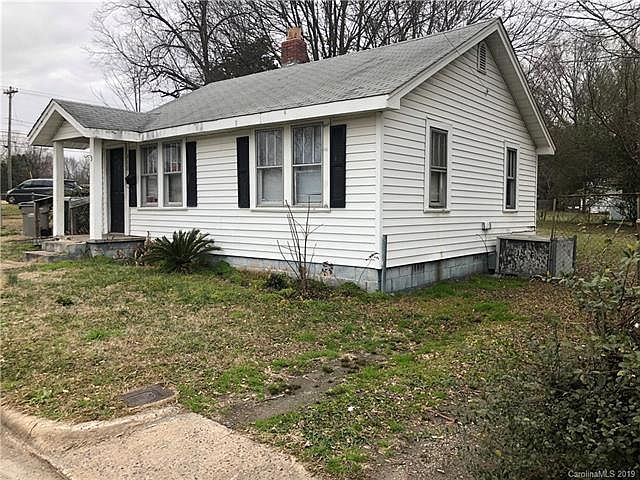 2nd image of 310 E Walnut Ave