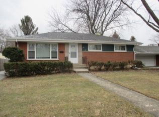 824 Delles Rd, Wheaton, IL 60189