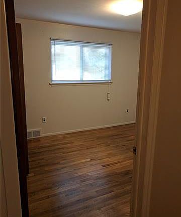 2nd image of 34856 Amsterdam Dr