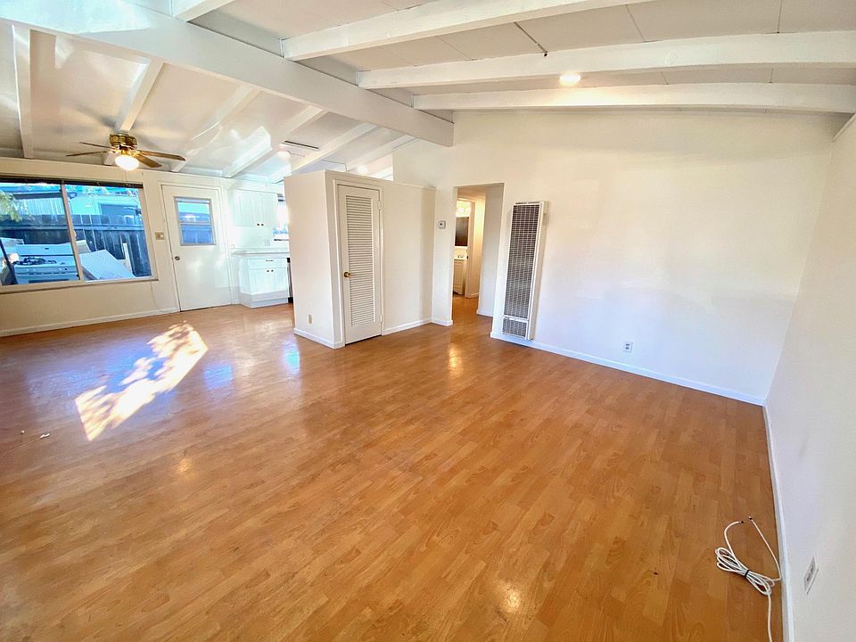 1st image of 250 Velvetlake Dr