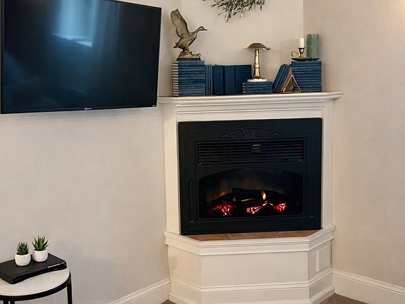 5th image of 107 Cayuga Heights Rd APT 1