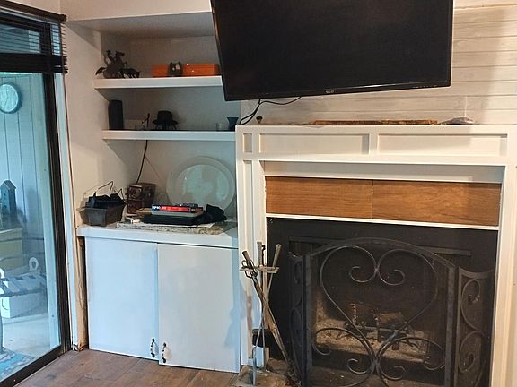 4th image of 234 Holly Hill Cir Ste 105-B