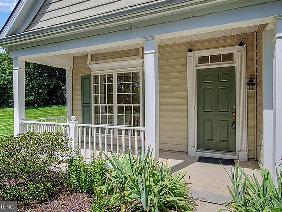 4th image of 105 Dylan Cir