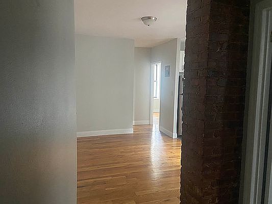 3rd image of 570 W 159th St #15
