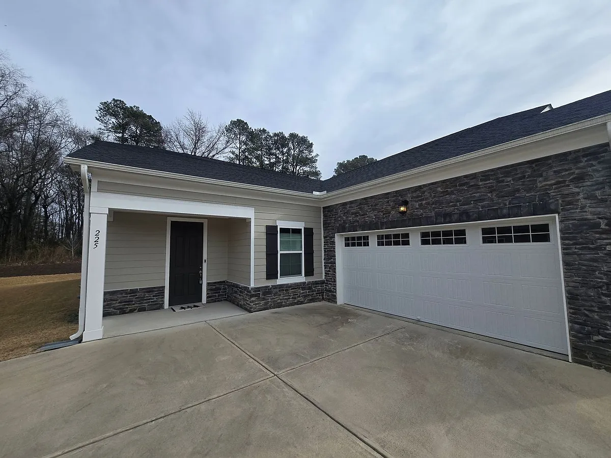 Building Photo - 225 Azure Mist Dr
