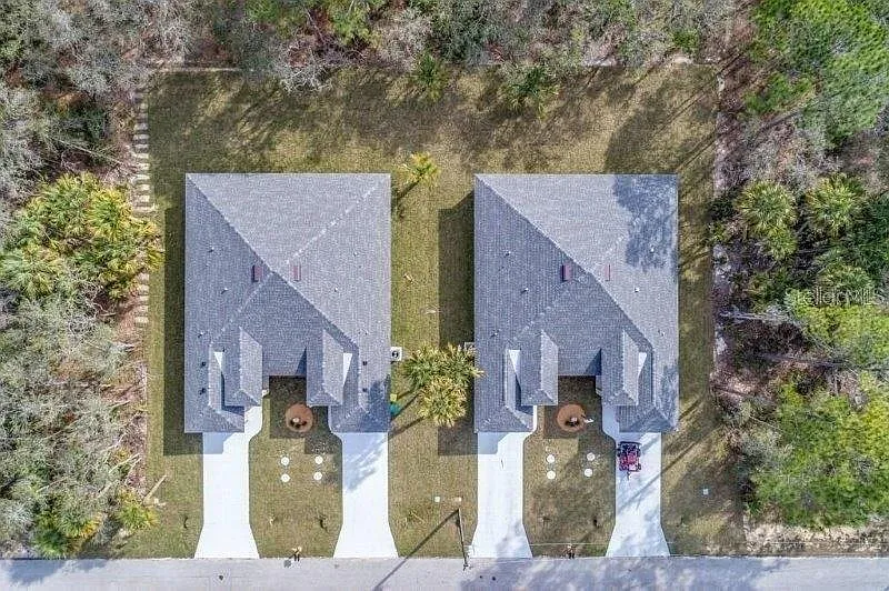 Building Photo - 17121 Thompson Ave
