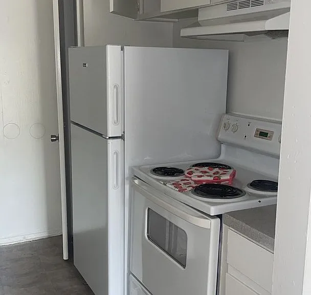 Campus Pointe Apartments — Photo 13