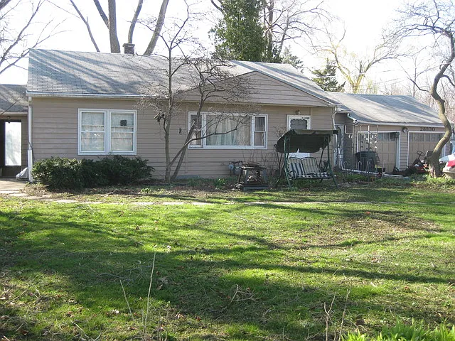 28830 N State Route 83 photo 1