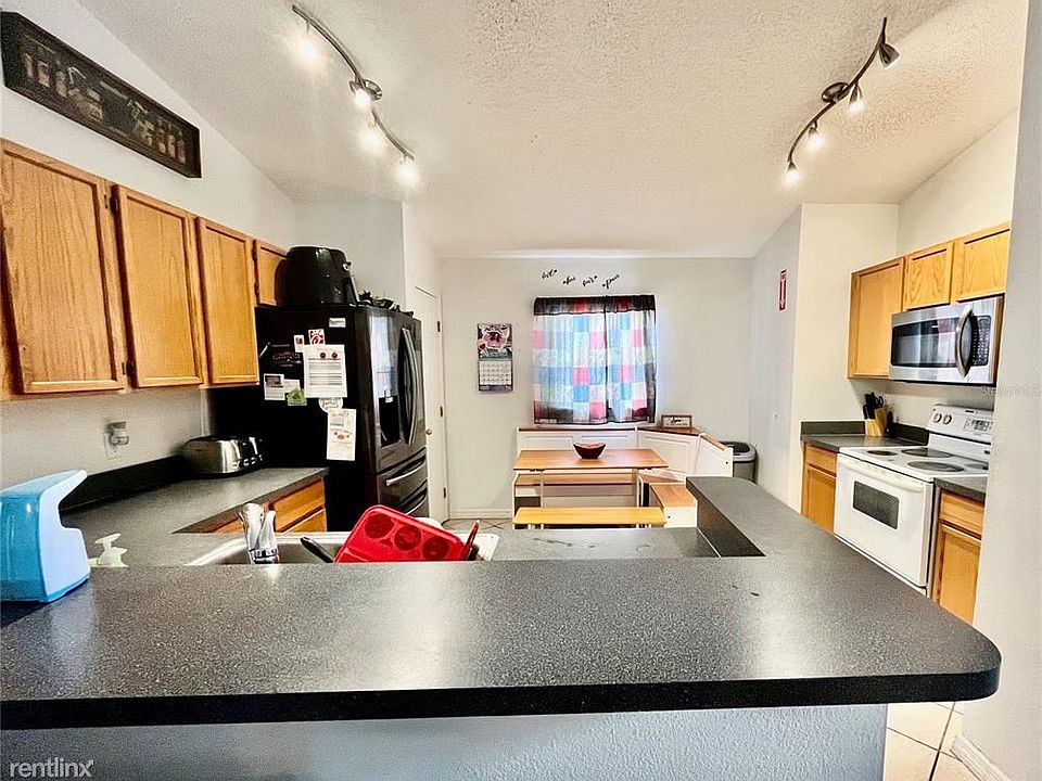 1st image of 913R Clear Creek Cir