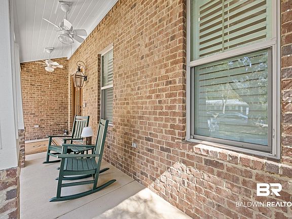 5th image of 413 Azalea St