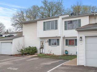 607 E Portland Dr, Burnsville, MN 55337
