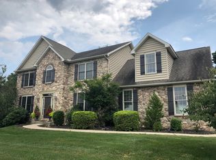 5105 Ravenwood Rd, Mechanicsburg, PA 17055