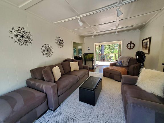 4th image of 37 W Blithedale Ave
