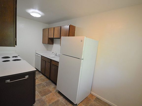4th image of 3150 Madison Ave #B