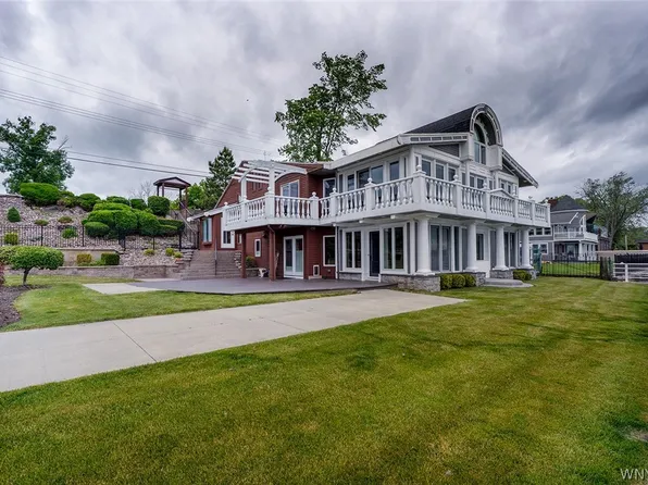 2039 E River Rd, Grand Island, NY 14072