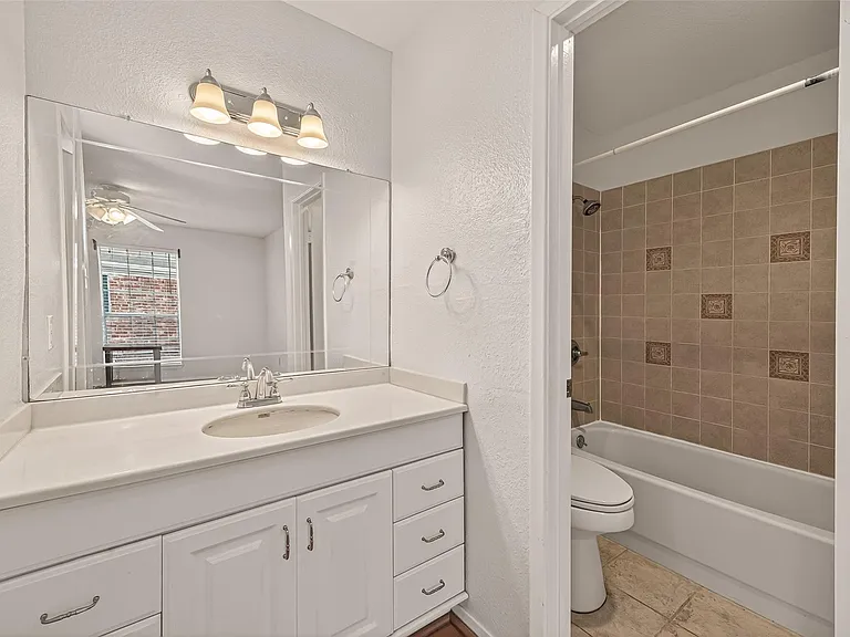 9201 Clarewood Dr #191 — Photo 23