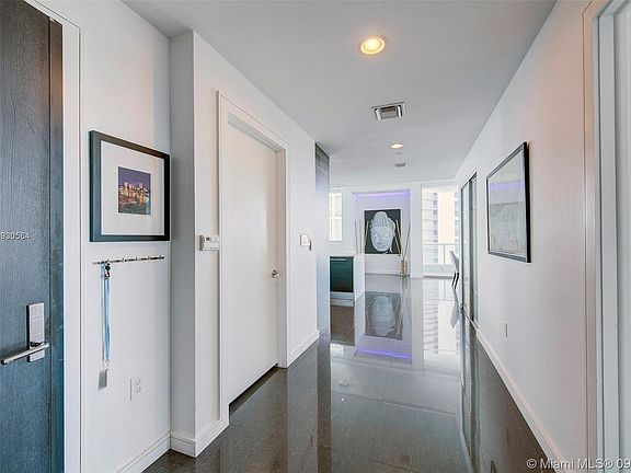 5th image of 900 SE Biscayne Blvd #4501
