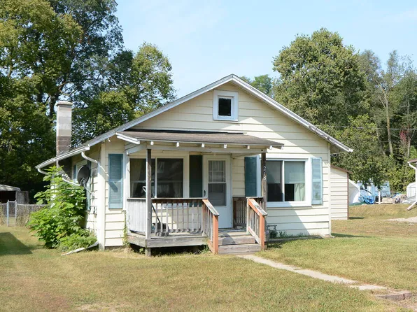 213 Newburn Dr, Battle Creek, MI 49037