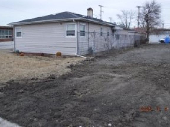 3rd image of 15305 Winchester Ave