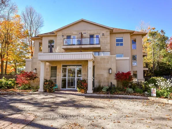 9 Westmount Dr S #302, Orillia, ON L3V 6C8